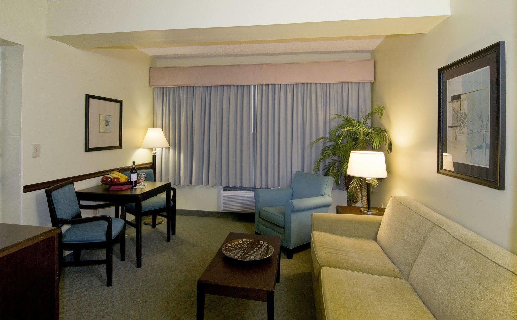 Best Western Plus Coastline Inn Wilmington Dış mekan fotoğraf
